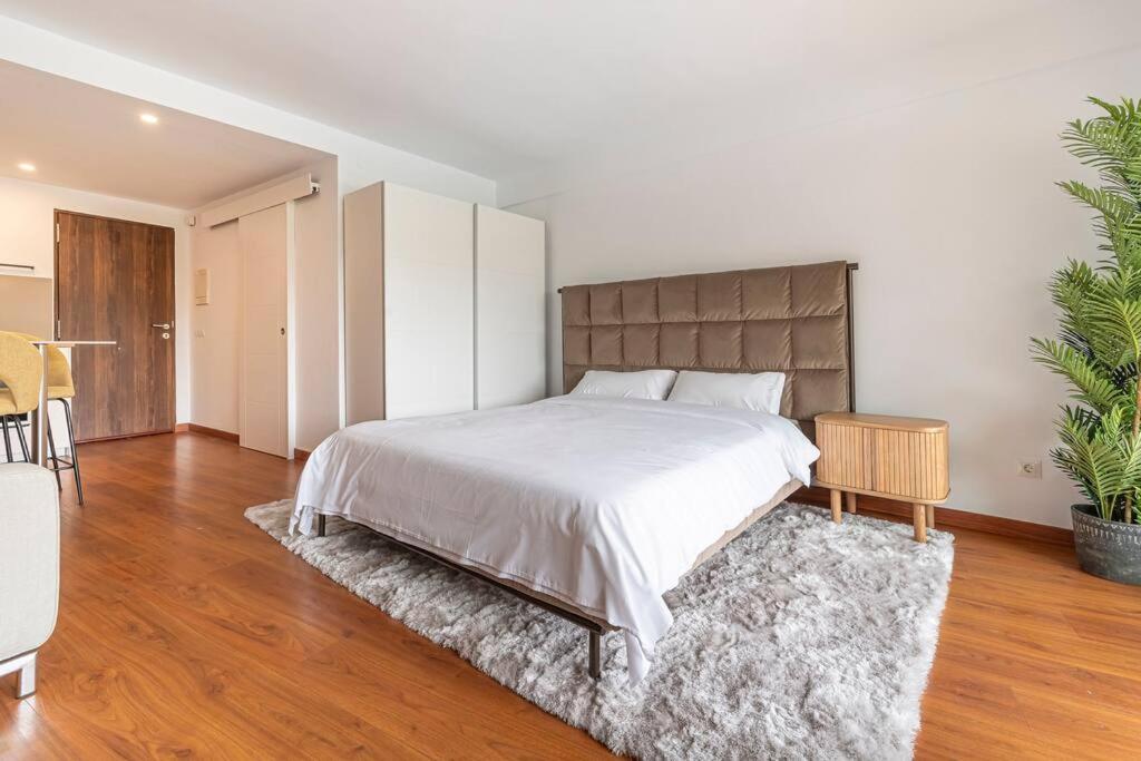 Apartamento Elegant With Balcony, Pool & Parking Marbella