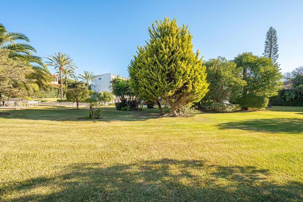 Apartamento Elegant With Balcony, Pool & Parking Marbella